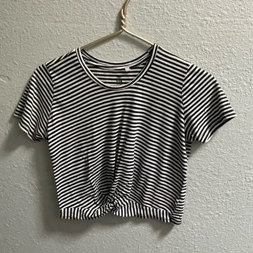 Pacsun Me to We Crop T shirt